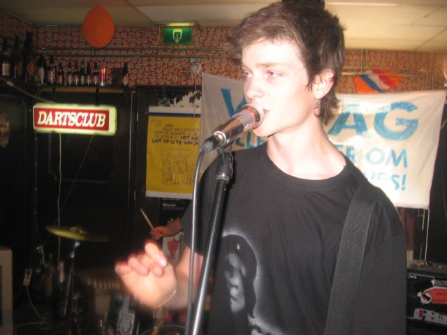 punkhardcorematinee4july2010rijenhol086.jpg